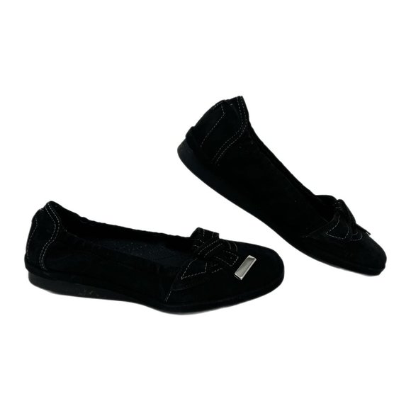 Clarks Black Suede Bow Accent Flats | Versatile Any Season - Picture 1 of 9